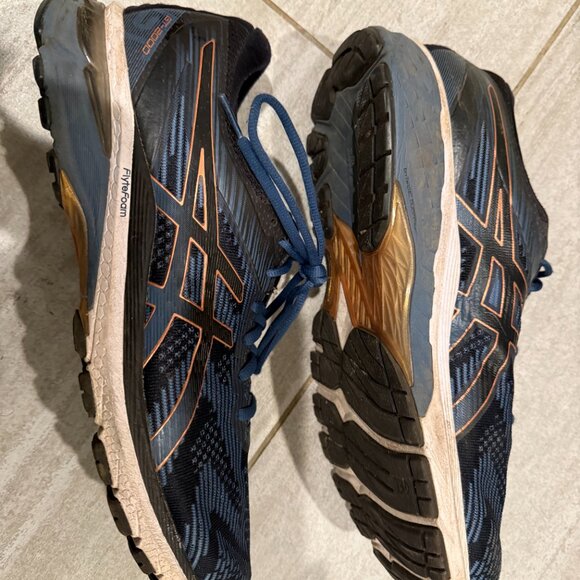 MEN\'S SIZE 12 ASICS BT-2000 SNEAKERS - RARE COLOR AND GENTLY WORN